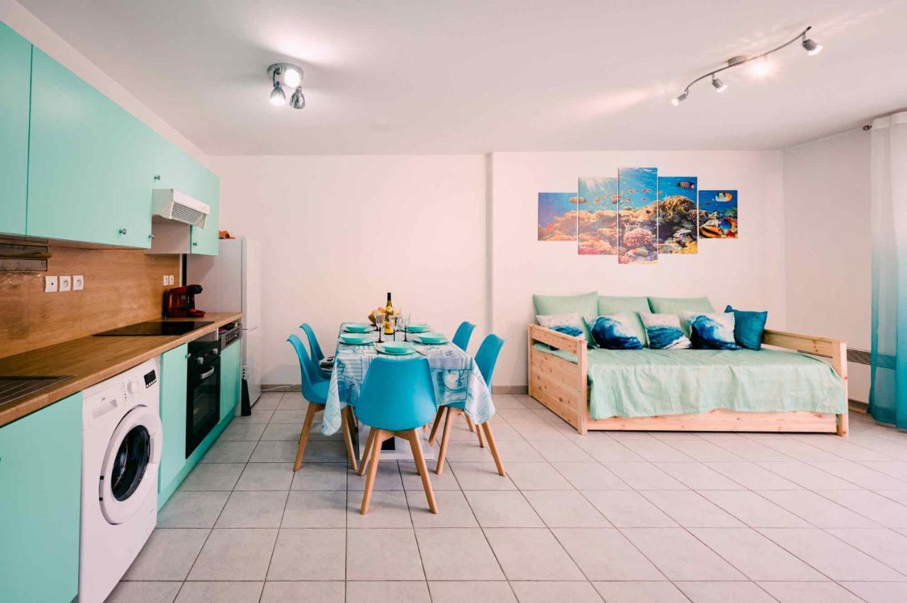 Turquoise Apartment Hyeres Exterior photo